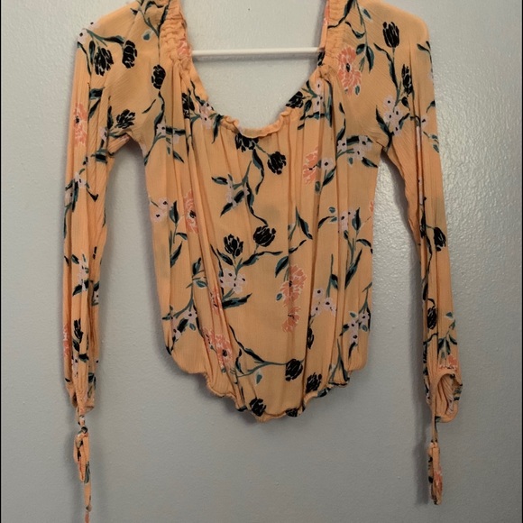 Kendall & Kylie Cold Shoulder Top - Picture 7 of 9